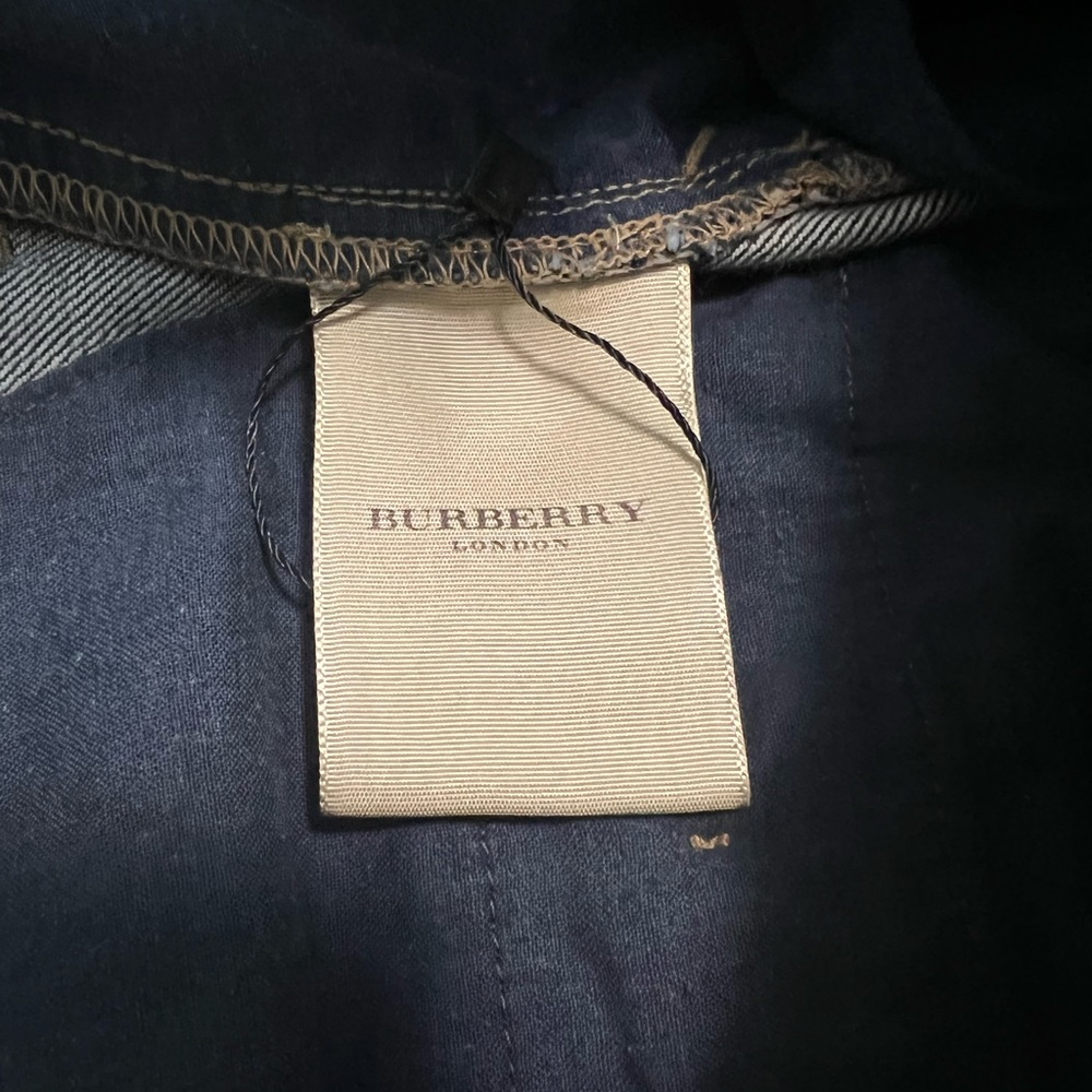 Burberry London Denim Skirt Size Large - Picture 17 of 17